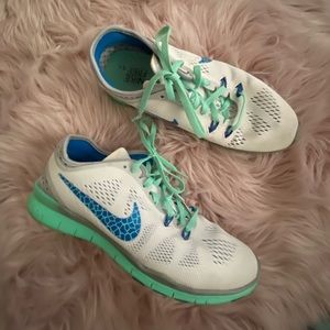 Nike Free Runs